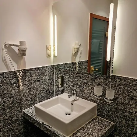 Restaurant Felix 4* Μπενσχάιμ